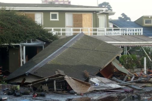 8.3 magnitude earthquake strikes Chile