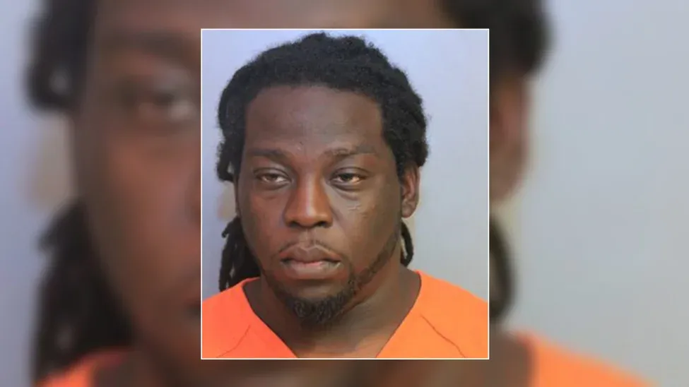 Suspect sought after mother, 3 children fatally shot in Florida