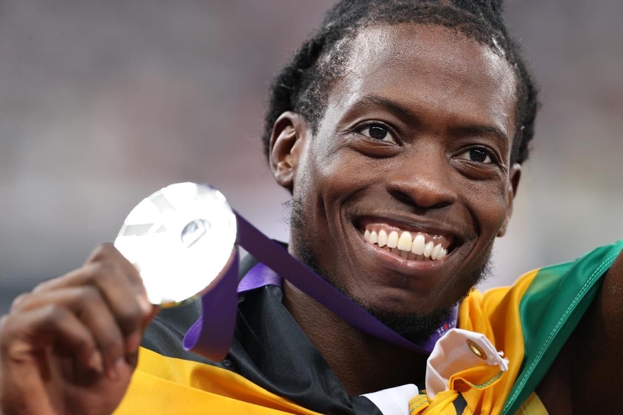 Levell’s 19.84 heats up Worlds as Tajay Gayle returns to podium