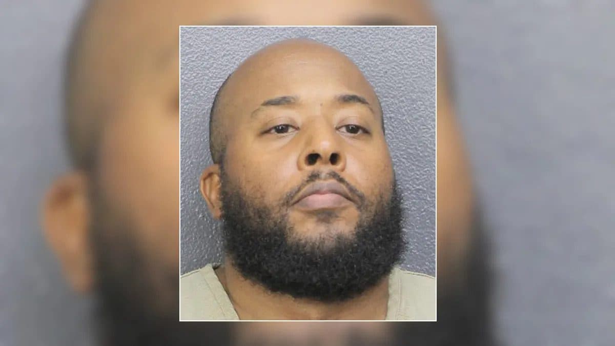 Former Miami Police Officer sentenced to 11 Years for attempted extortion and drug trafficking