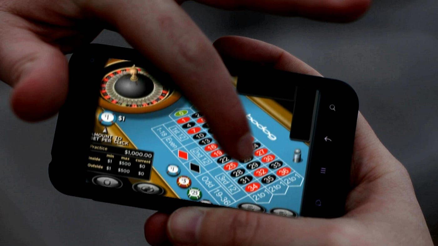 What tech improvements do players actually notice in mobile casinos?