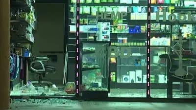 Police investigate series of smash-and-grab robberies at Broward smoke shops