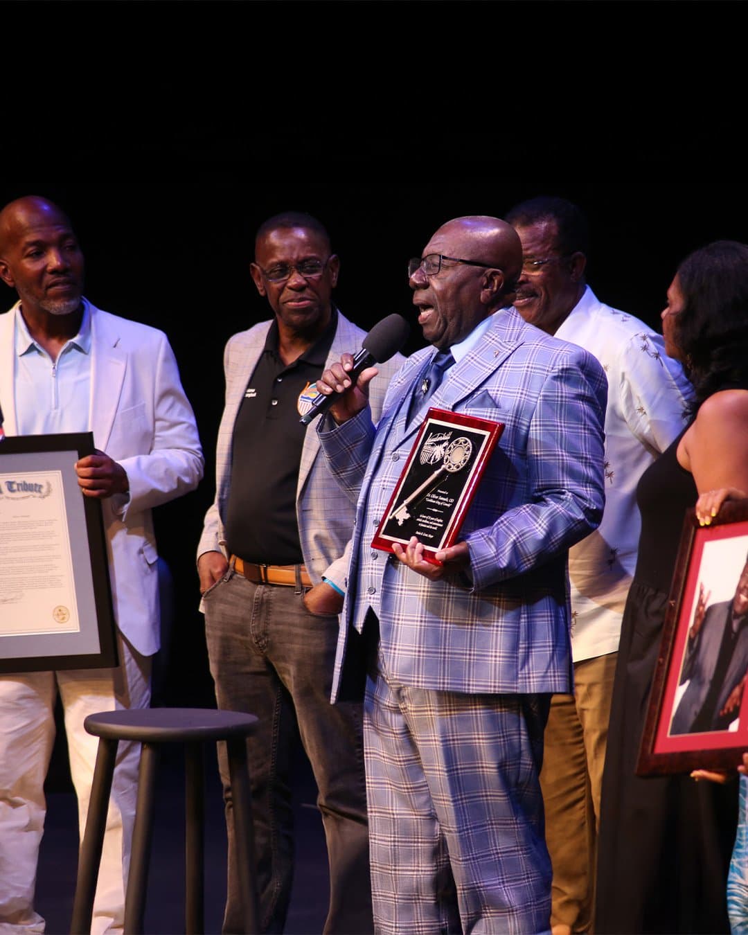 Lauderhill honors Jamaican comedy icon Oliver Samuels with Key to the City