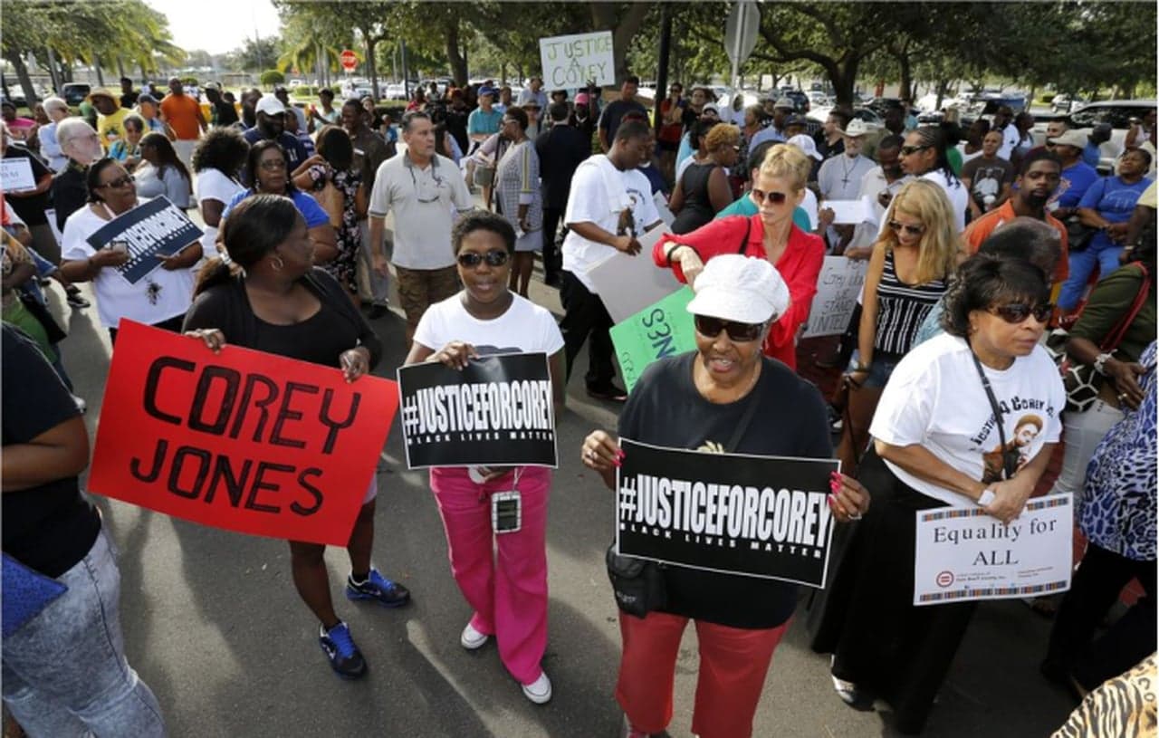 CNW90: Hundreds gather for funeral of Palm Beach Gardens police shooting victim Corey Jones