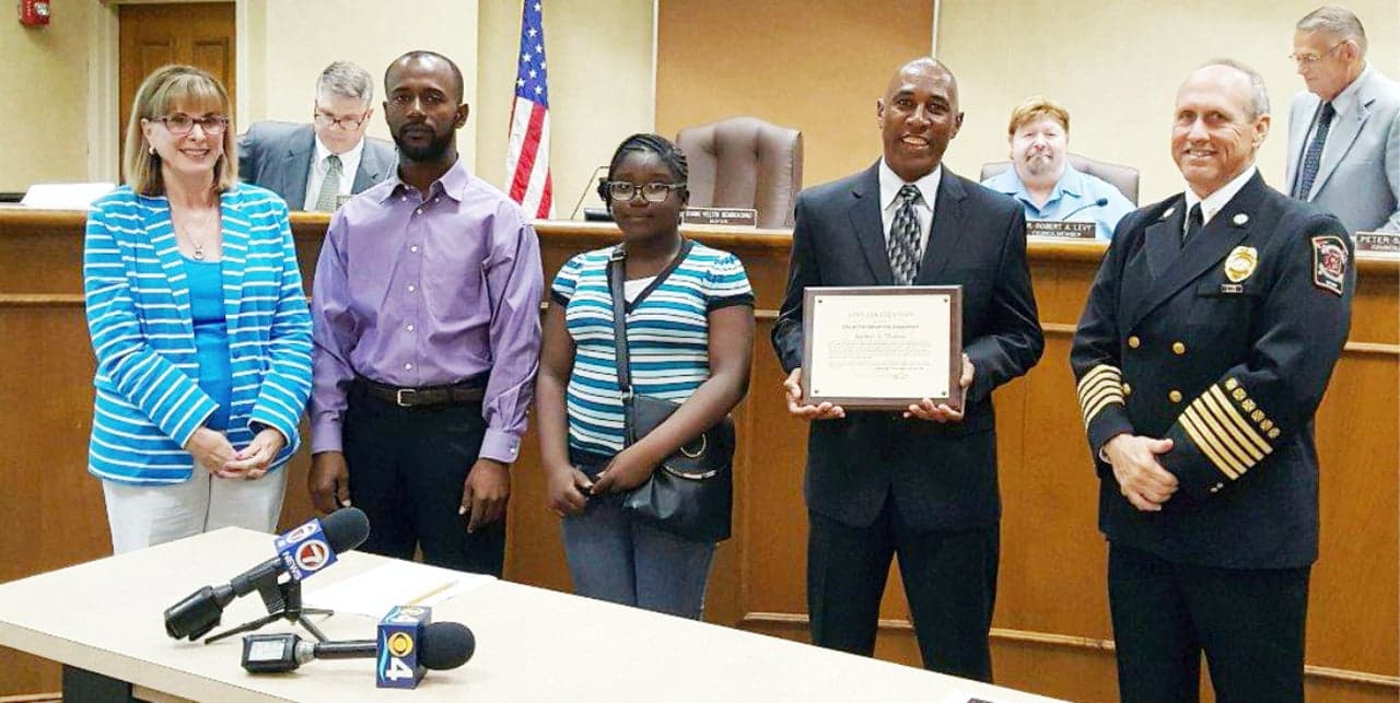 Jamaican Jephtah Thomas receives civil citation for bravery