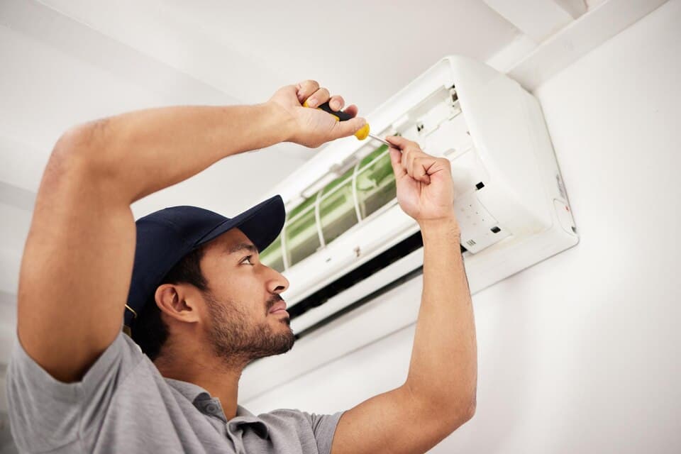 How regular maintenance helps avoid emergency AC repairs in Kearneysville