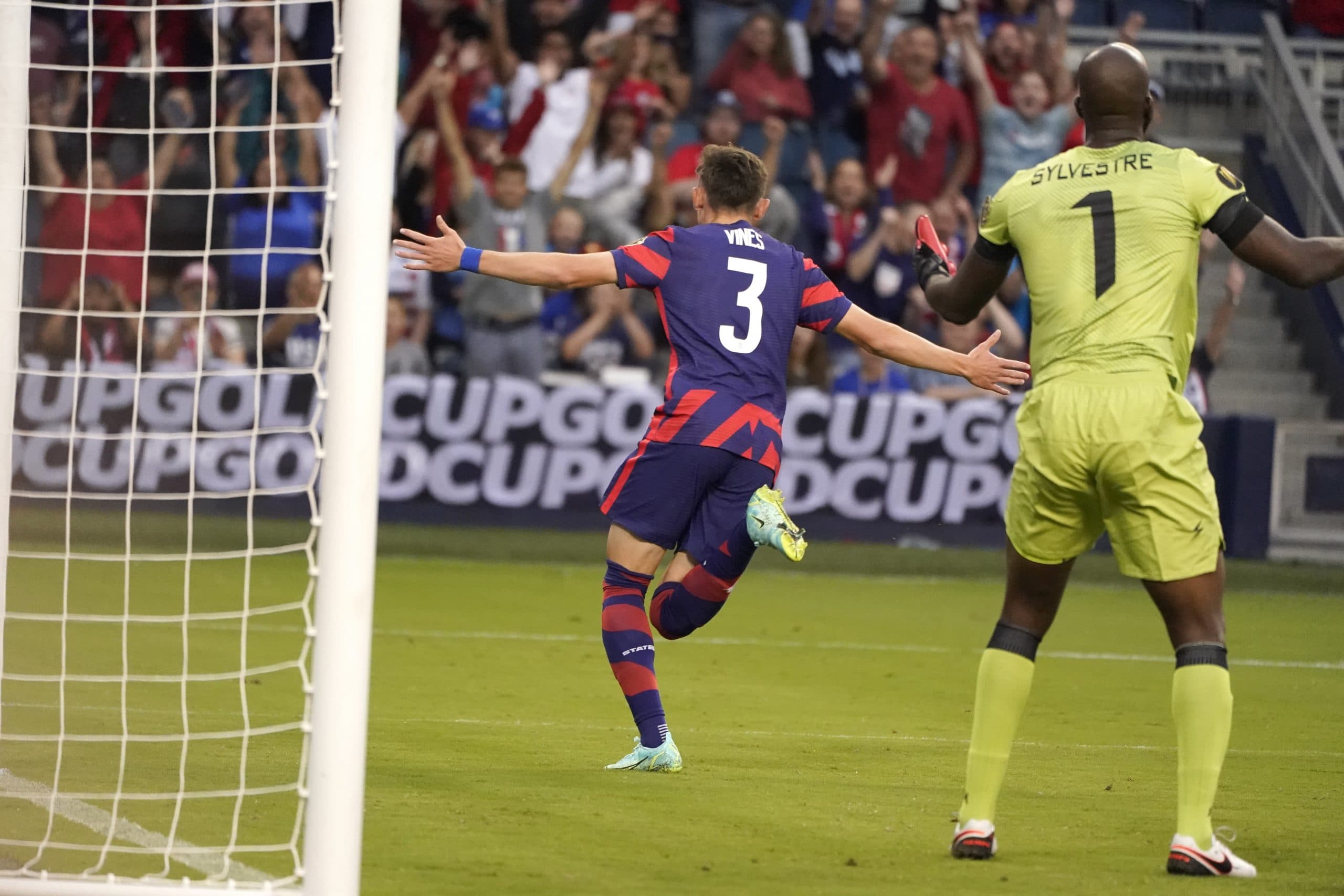 Vines Lifts US Over Haiti 1-0 in CONCACAF Gold Cup Opener