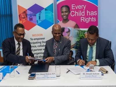 Caribbean Disaster Emergency Management Agency and UNICEF sign MOU