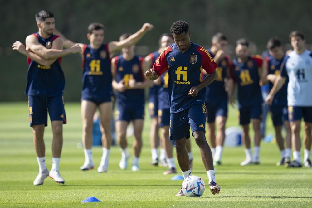 Spain faces Japan looking to seal last-16 spot at World Cup