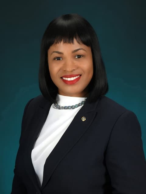 Miramar Commissioner Avril Cherasard honored with Glass Ceiling Award for breaking barriers