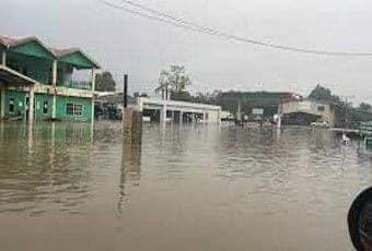 Tropical wave causes widespread flooding in Belize