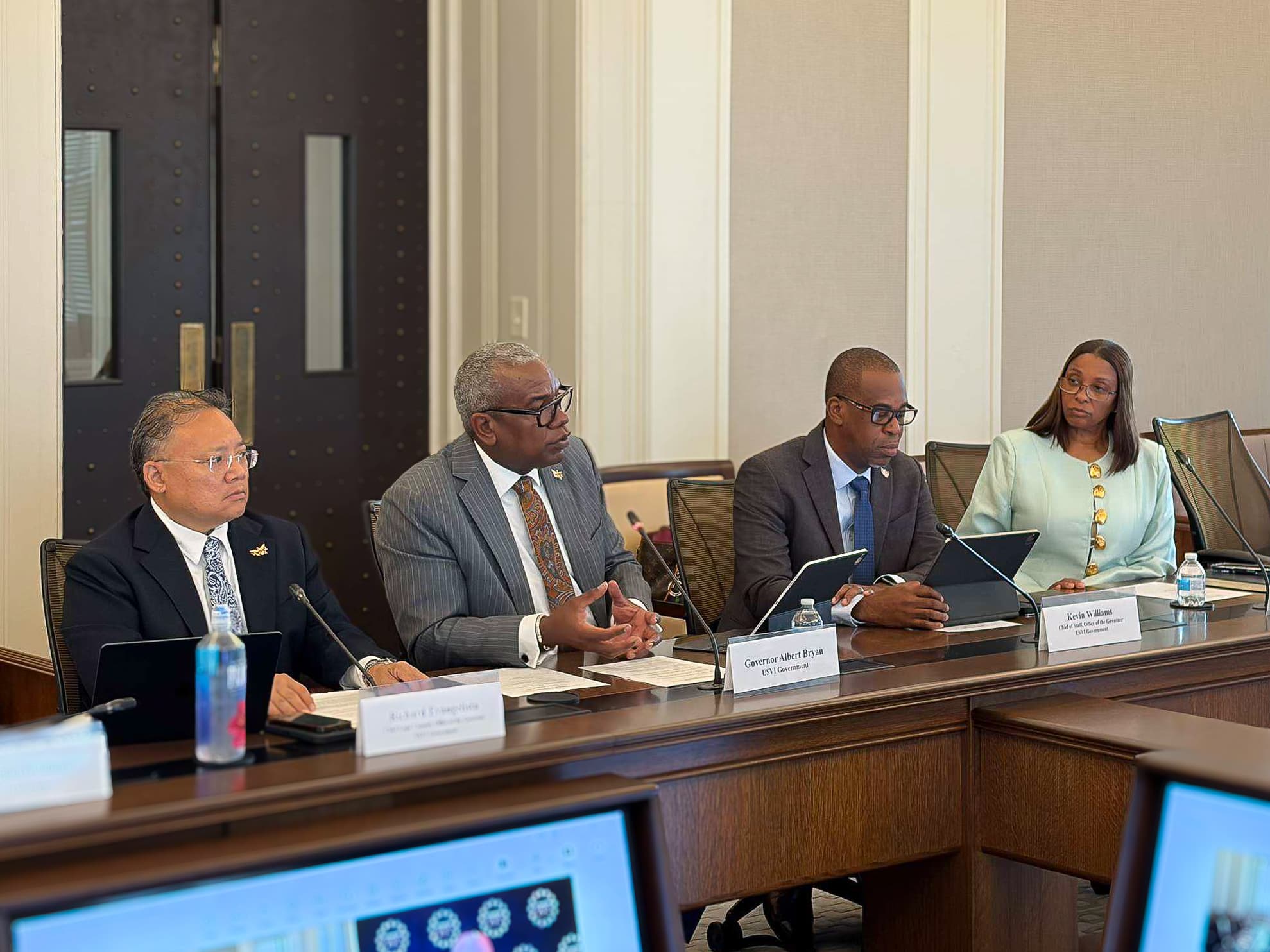 USVI governor calls for talks with BVI over maritime licensing rules