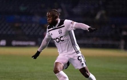 Jamaican Forbes, Haitian François Net Braces in Impressive Wins