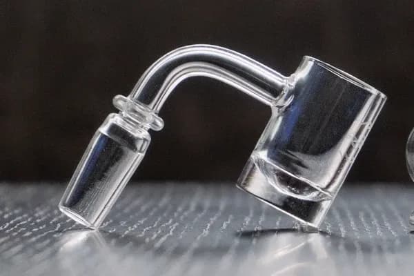 Quartz nail bangers explained for heat control and durability