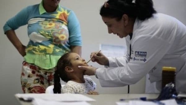 Cuba begins clinical trial of HIV vaccine