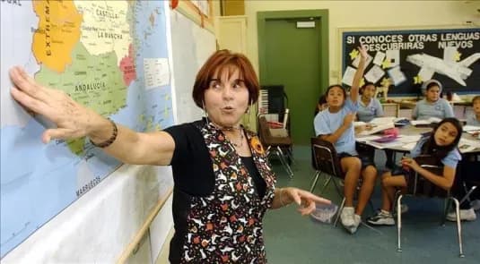 Florida lawmaker proposes requiring teachers to take oath