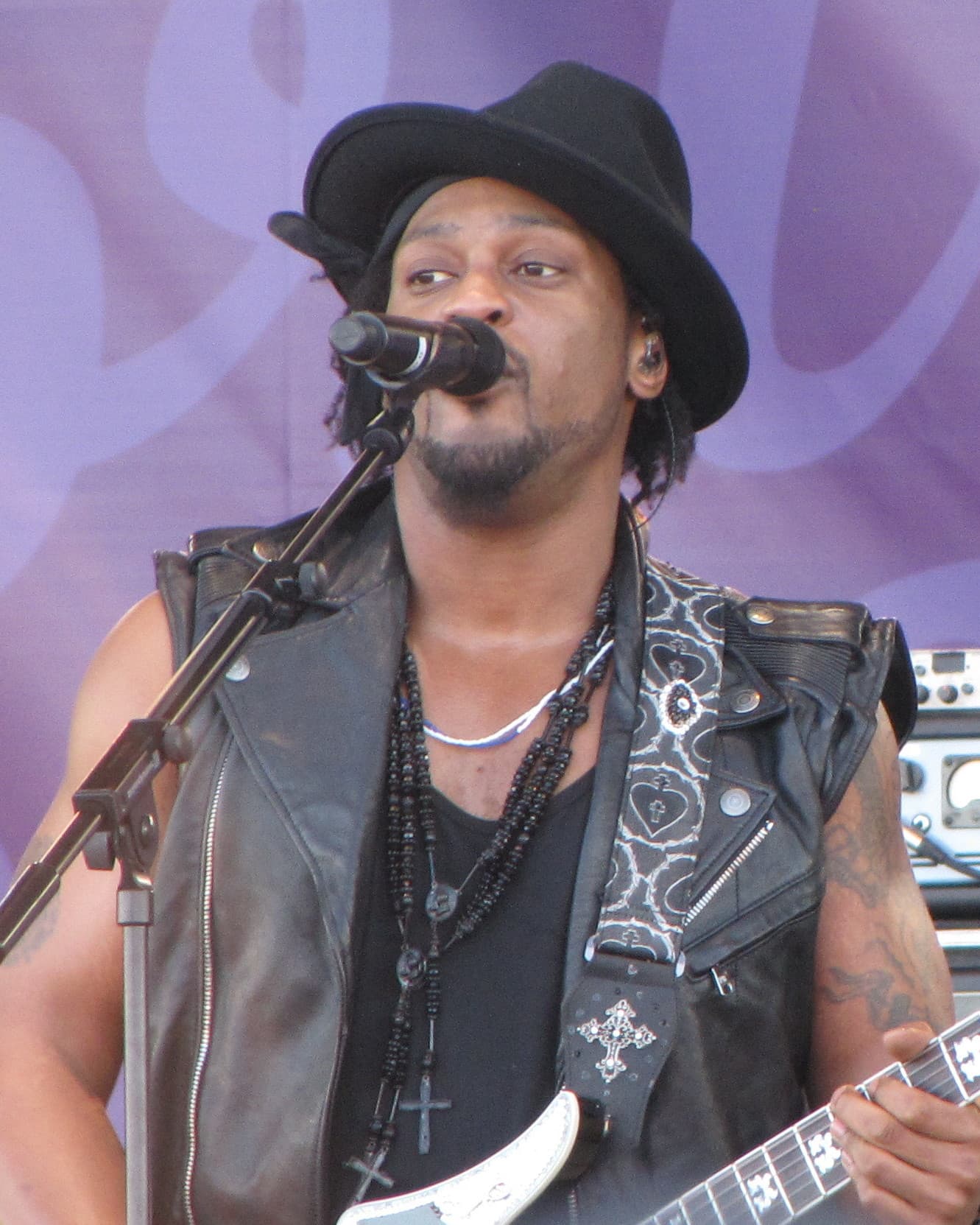R&B icon D’Angelo dies at 51 after battle with pancreatic cancer