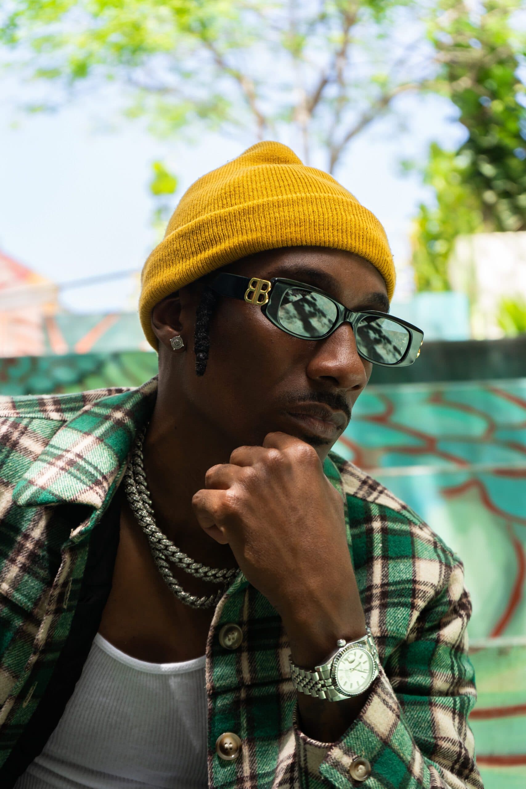 Ajji takes the summer by storm with new single 'On the Edge'