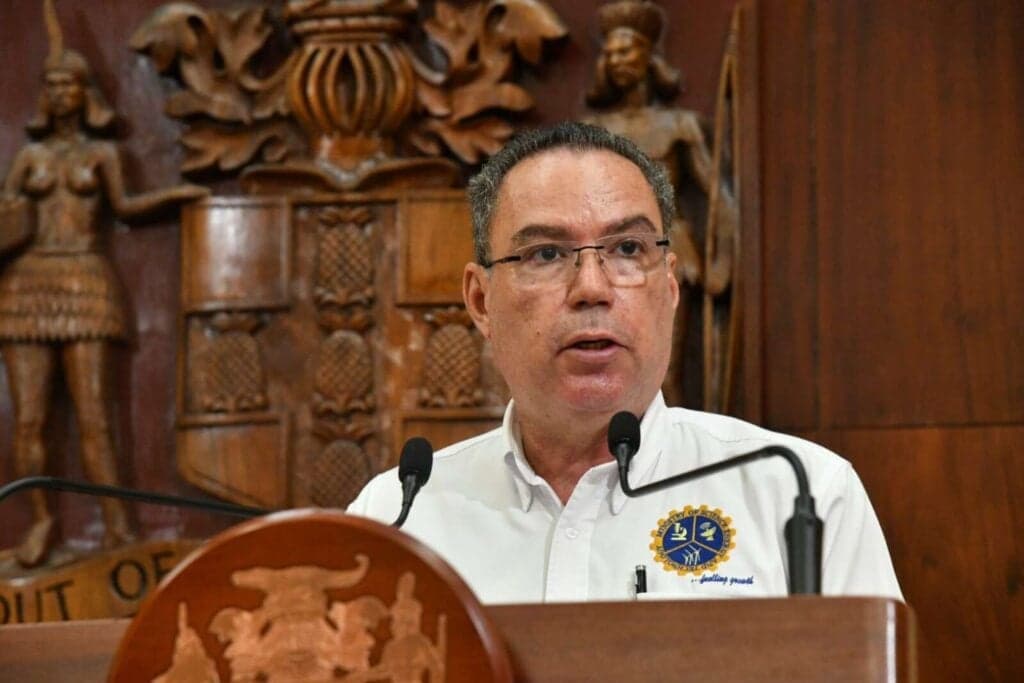 Minister Vaz: No evidence of missing items from hurricane relief shipment