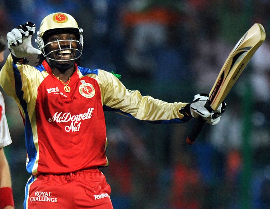Chris Gayle slams 10,000 T20 runs
