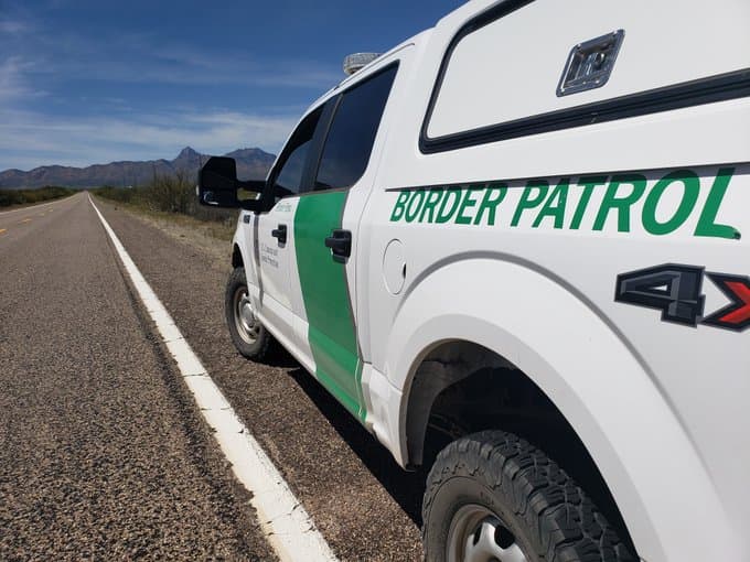 Cuban man arrested in Arizona for smuggling two undocumented women