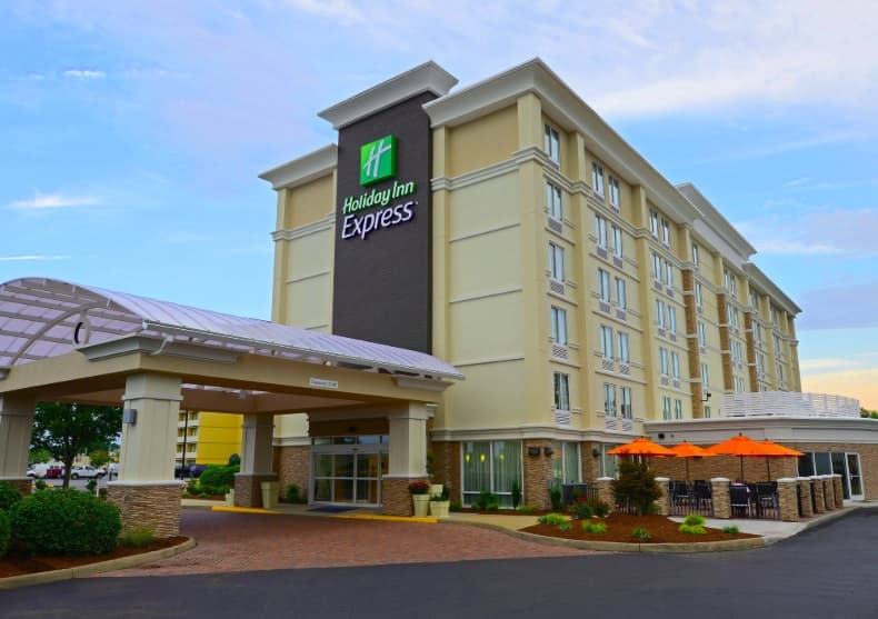 Jamaican students sue Oklahoma hotels