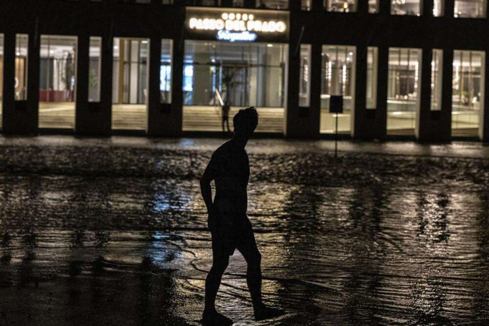 Cuba begins to turn on lights after Ian blacks out island