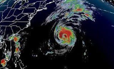 Bermuda gets off lightly as Hurricane Earl speeds by