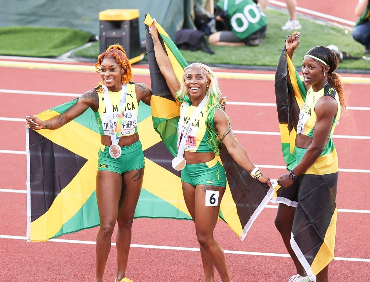 Fraser-Pryce seals 5th 100m crown as Jamaica sweep podium   … Freak injury forces Parchment out of 110m hurdlers