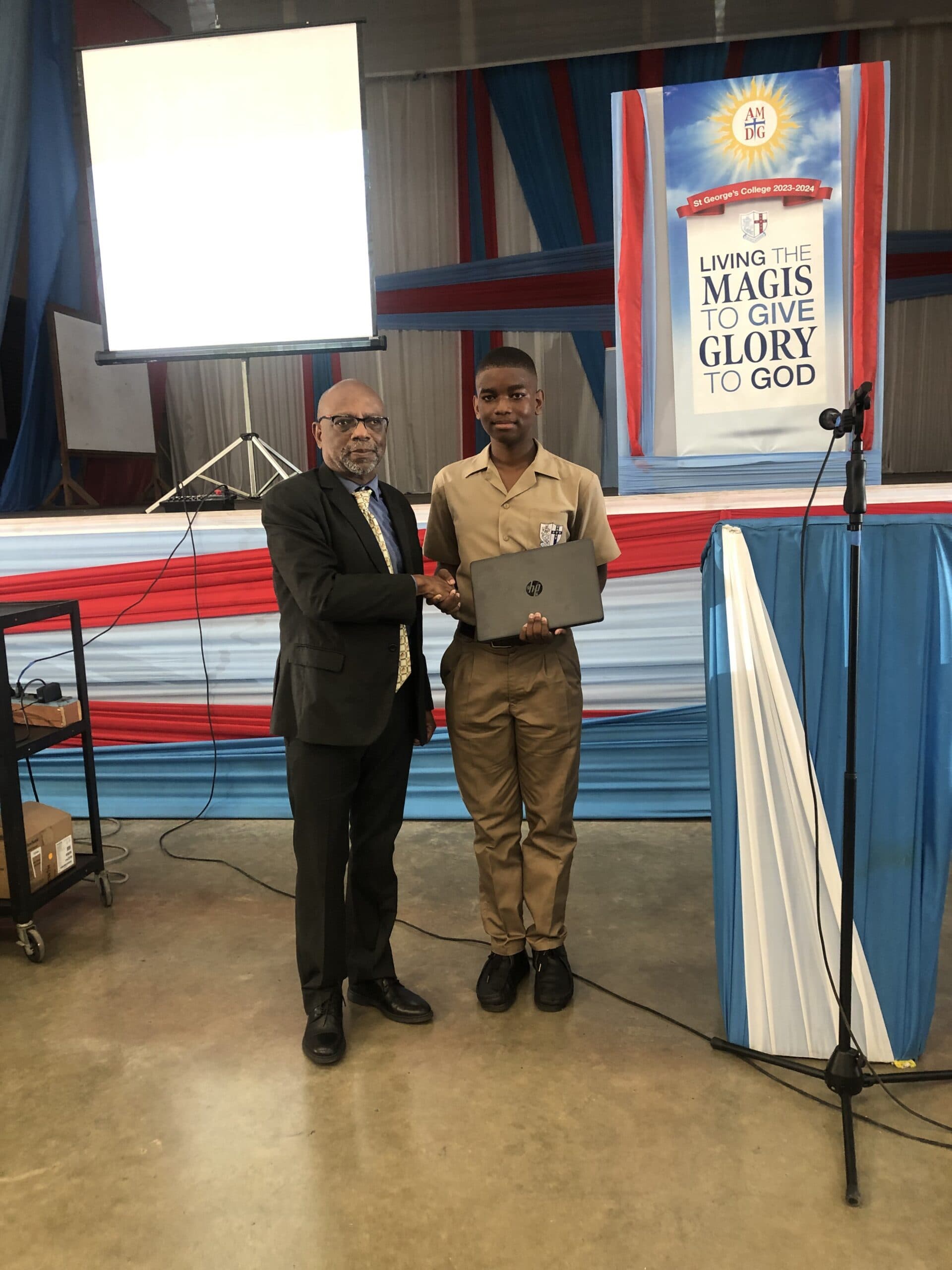 St. Georges College student receives scholarship on behalf of Class of 1976