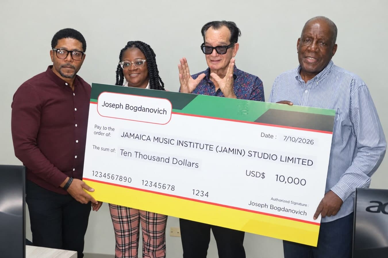 Joe Bogdanovich donates US$10,000 to Trench Town Youth Academy
