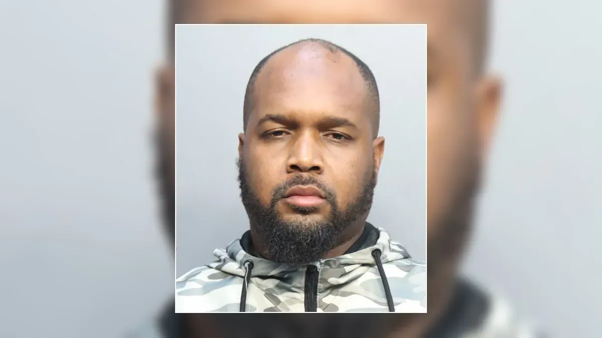 Security guard at Miami High School arrested amid allegations of inappropriate conduct with student
