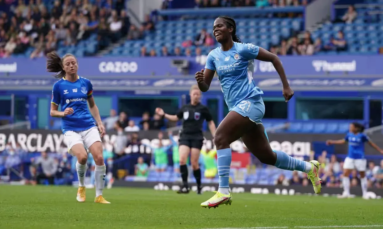 Shaw scores 17th goal as Manchester City crushes Brighton 4-1