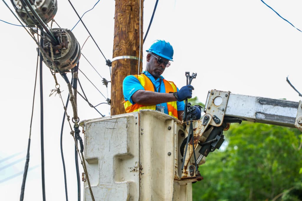 Overseas line crews arrive as Jamaica prepares for TS Melissa