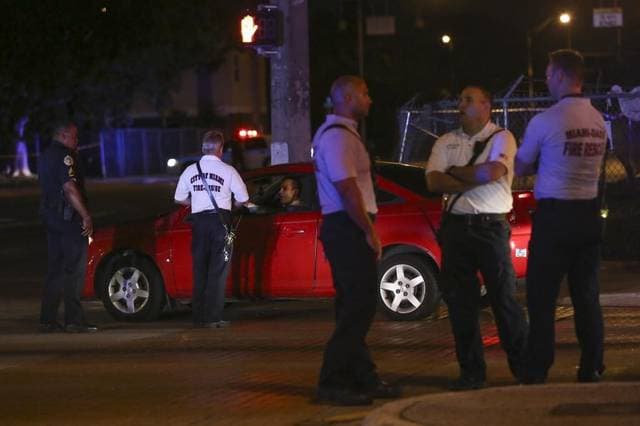 Lauderhill cops seek help identifying shooter