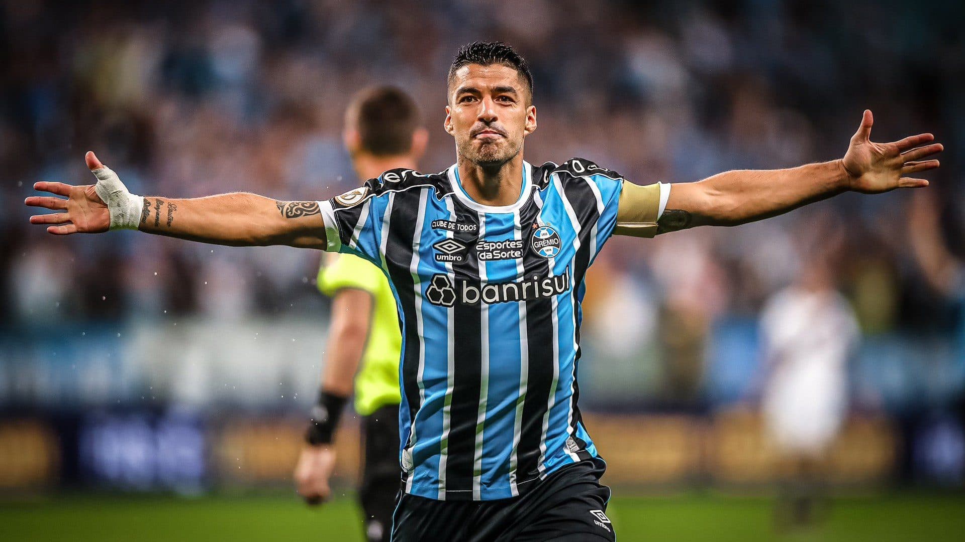 Luis Suarez joins Inter Miami to reunite with former Barcelona teammate Messi