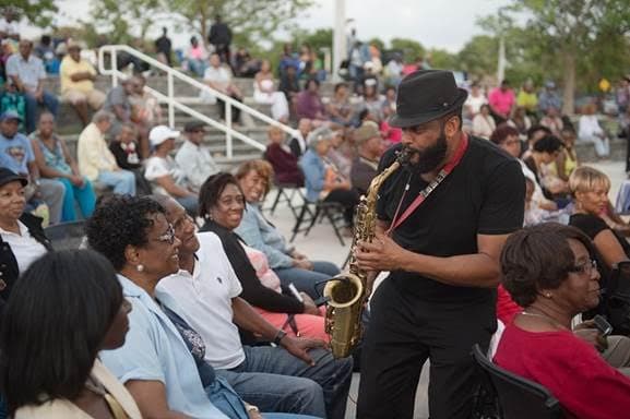 Music in the Park concert draws hundreds of attendees