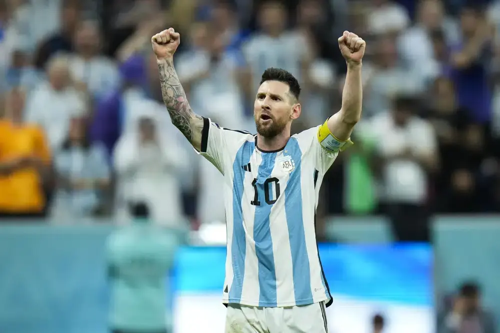 Lionel Messi's fitness uncertain for Argentina; Neymar faces Criticism in Brazil