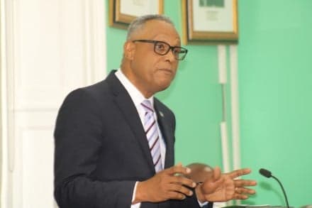 Bahamas Health Minister defends Cuban health workers amid US criticism