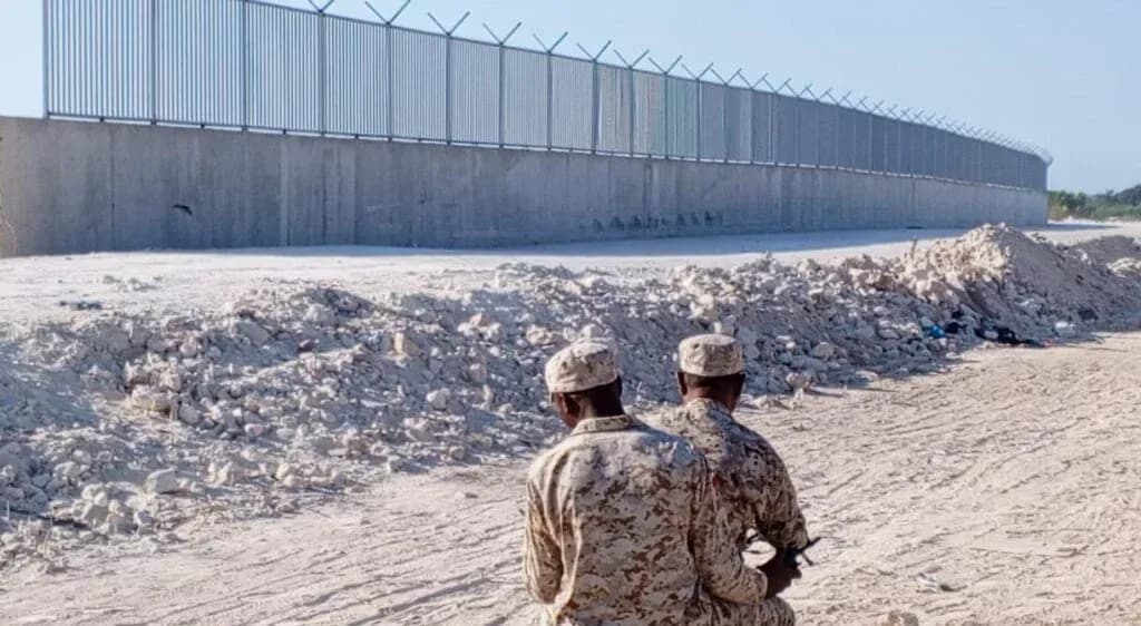 Haitian killed, Dominican soldier injured in border wall incident