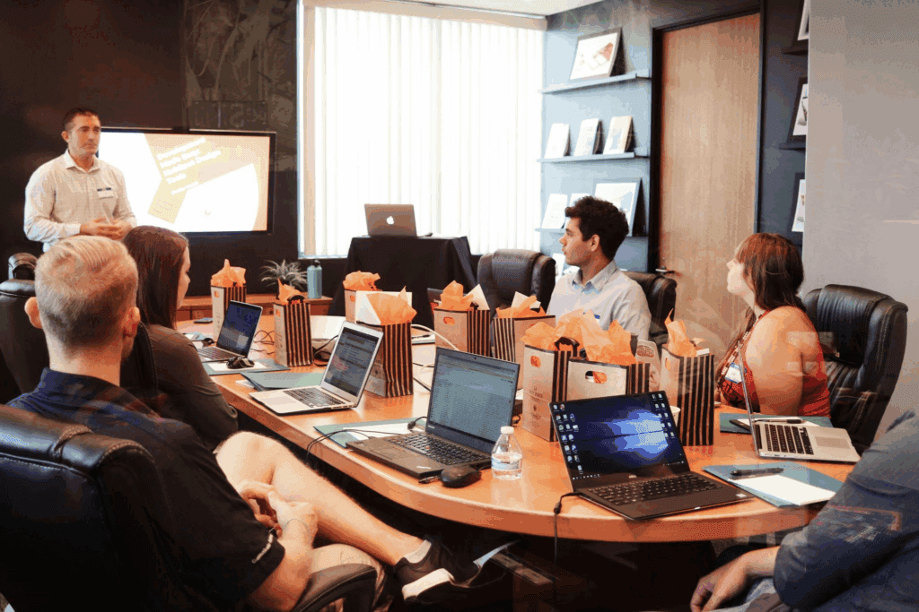 Bridging departments: Why connected workflows outperform silos