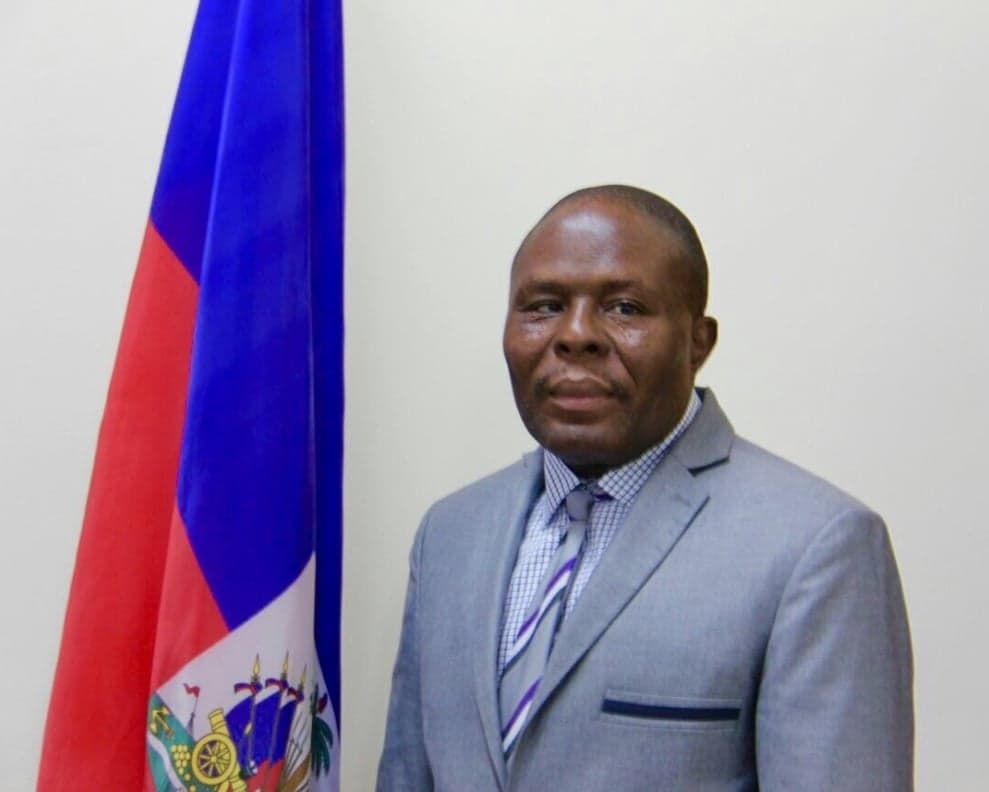Haiti’s Education minister meets with students demanding returning of teachers