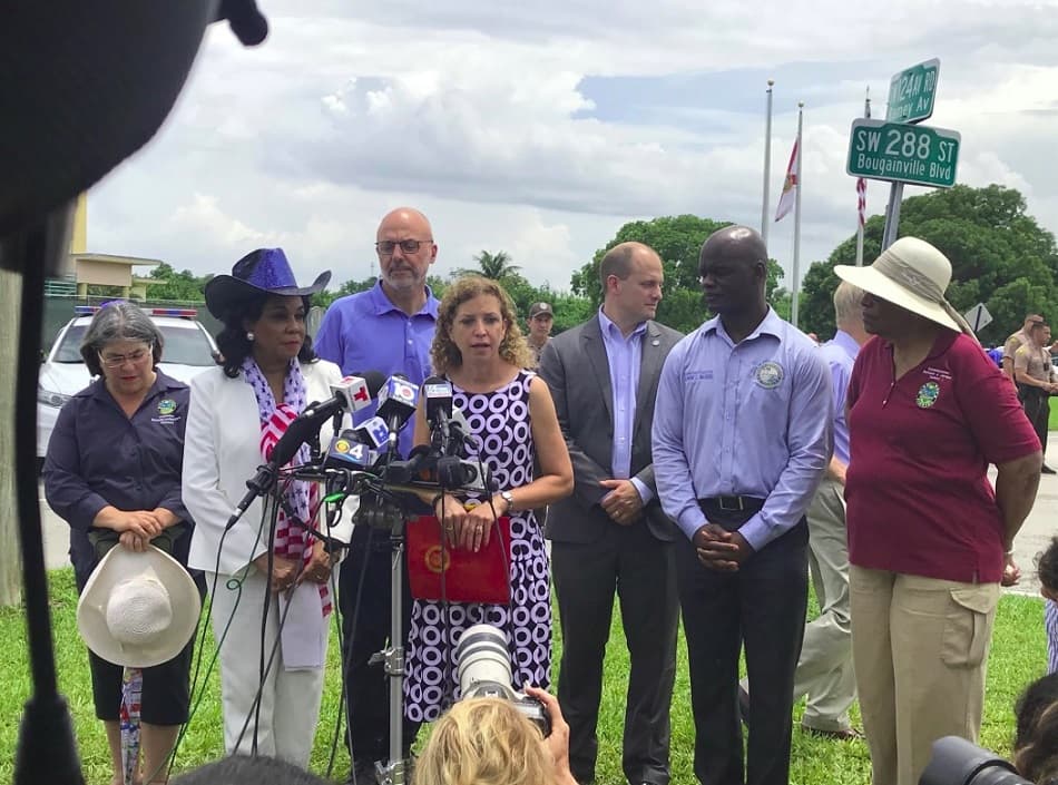 Caribbean Americans join hundreds protesting immigration policy