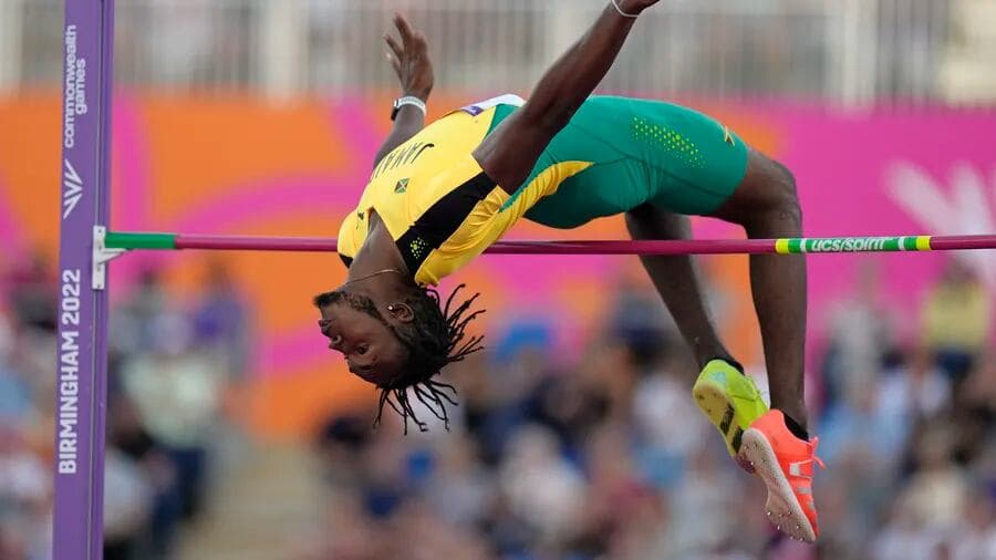 Romaine Beckford clears 2.19m for victory in high jump at Arkansas Invitational