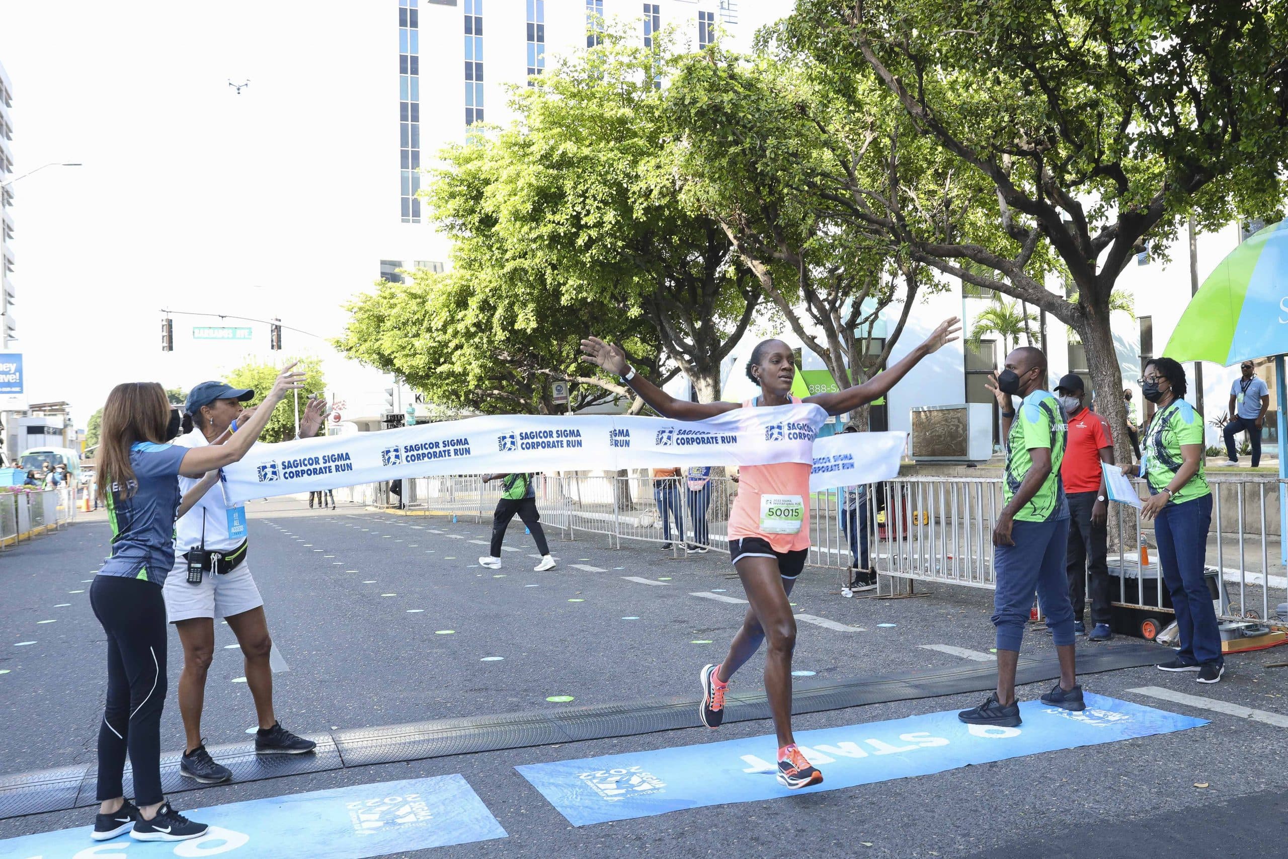 Jozanne Harris, Noel Ellis capture female, male title at Sagicor Sigma Run