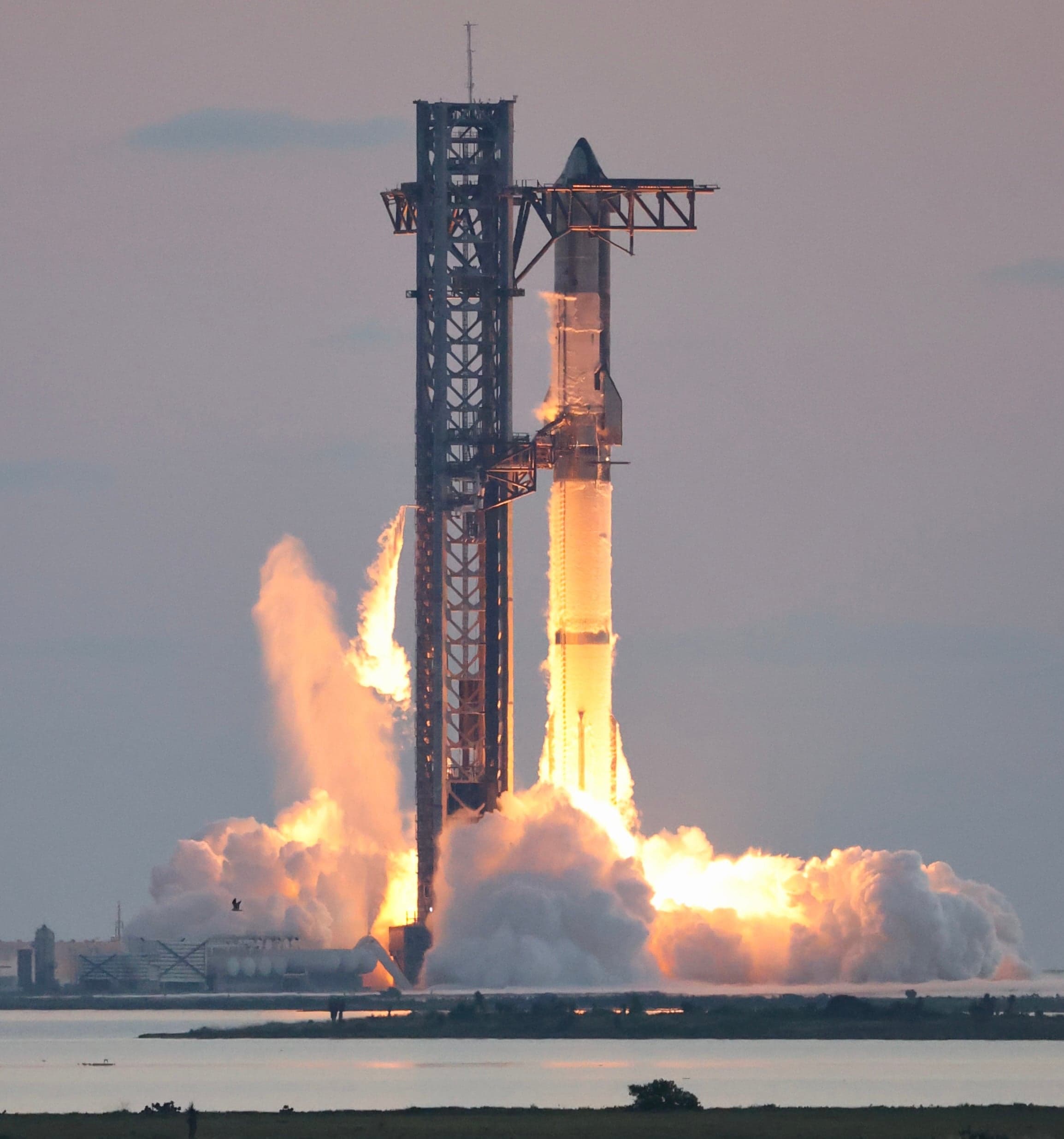SpaceX cleared to resume Falcon 9 rocket landings in The Bahamas