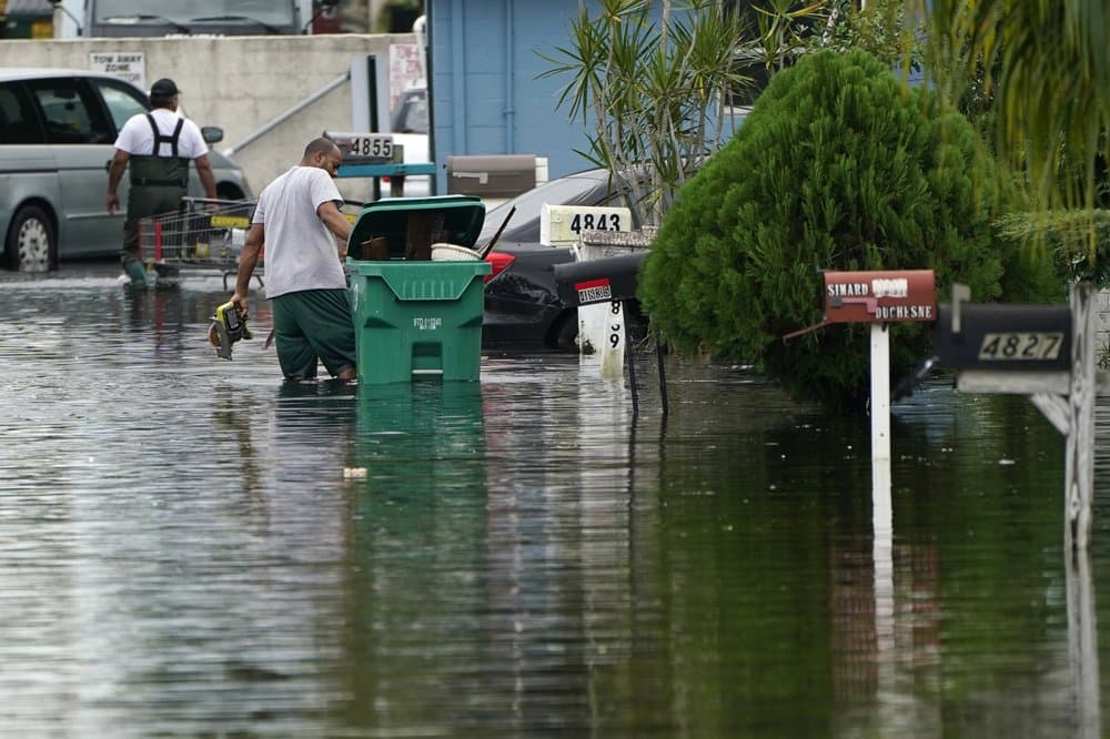 Eta Regains Hurricane Strength as Florida Prepares for Hit