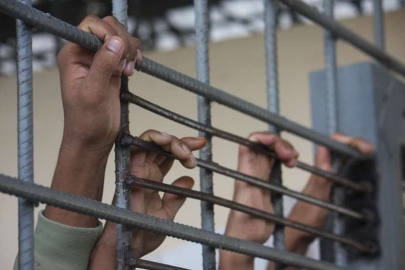 Judge extends pause on Biden’s parole program for undocumented families