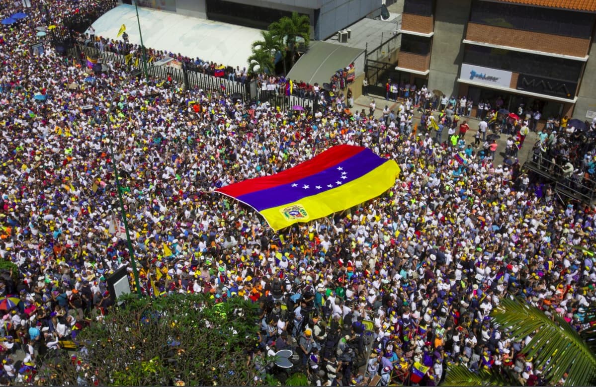EDITORIAL: Coping with crisis in the US and Venezuela