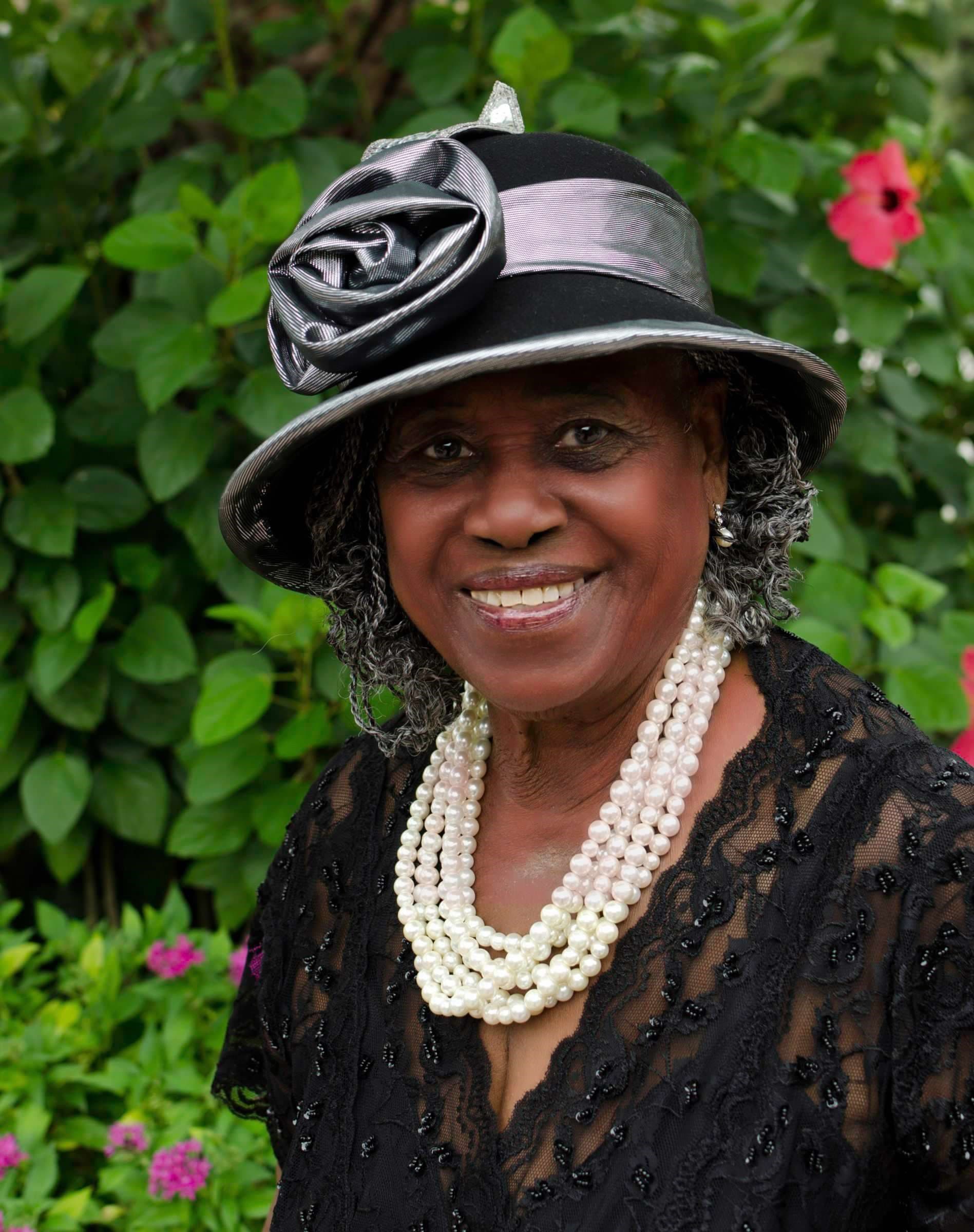 Jamaican American Violet Edwards becomes 5th oldest person to graduate from college in the US